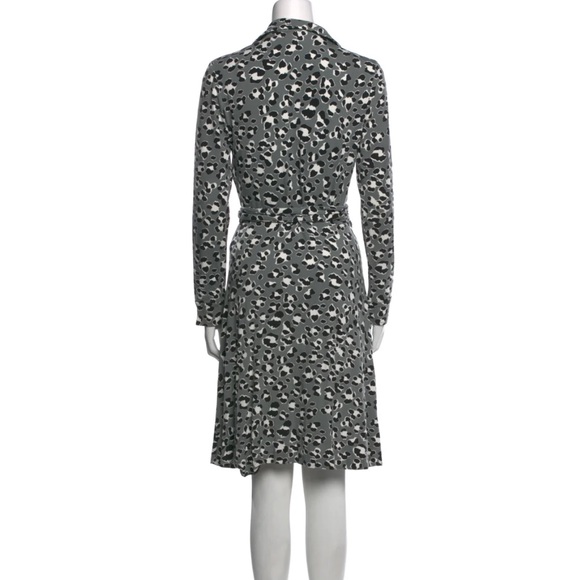 DVF Jersey Wrap Dress - Grey Leopard Print Classic Style - Picture 3 of 7